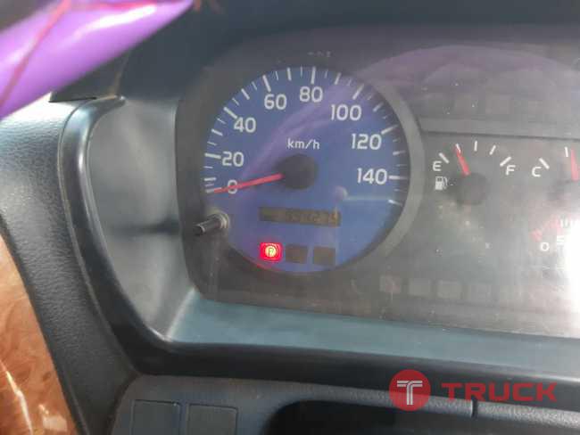 Hino FG ปี49 212แรงม้า หกล้อตู้สิบบาน Hino FG ปี49 212แรงม้า หกล้อตู้สิบบาน