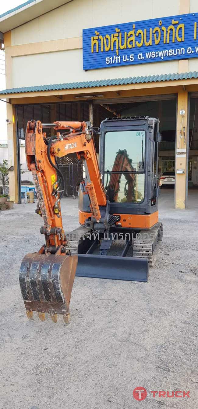 HITACHI ZX30U-2 เก่าญี่ปุ่น รถปี 2009 มีลายหัวเจาะ แทรกเหล็ก แอร์พร้อม