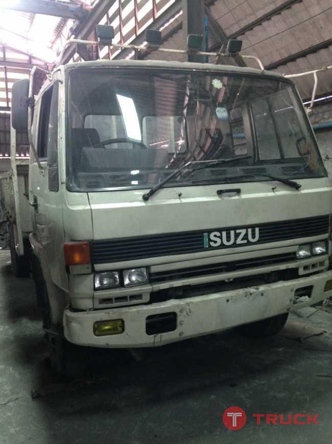 ขายรถบรรทุก 6 ล้อ ยี่ห้อ ISUZU รุ่น FTR13KA สีขาว