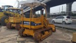 Komatsu D2-5 สามารถตักขึ้นรถ 6 ล้อได้ จากญี่ปุ่น โทร 086-0044333 065-8844400 089-0080077 089-0050007 www.nmc99.com